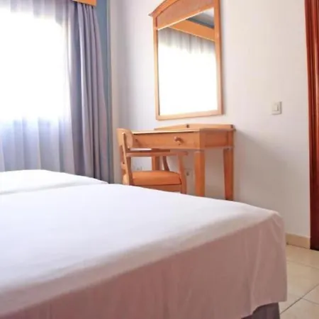 One Bedroom With All Inclusive, Pool, Wifi, Beach Corralejo