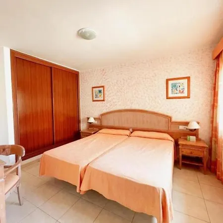 One Bedroom With All Inclusive, Pool, Wifi, Beach Apartman