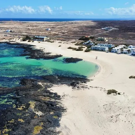 One Bedroom With All Inclusive, Pool, Wifi, Beach